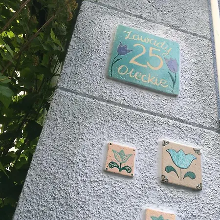 Farma Pod Tulipanem Nad Jeziorem