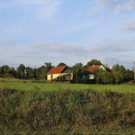 Pod Tulipanem Nad Jeziorem Farm stay *